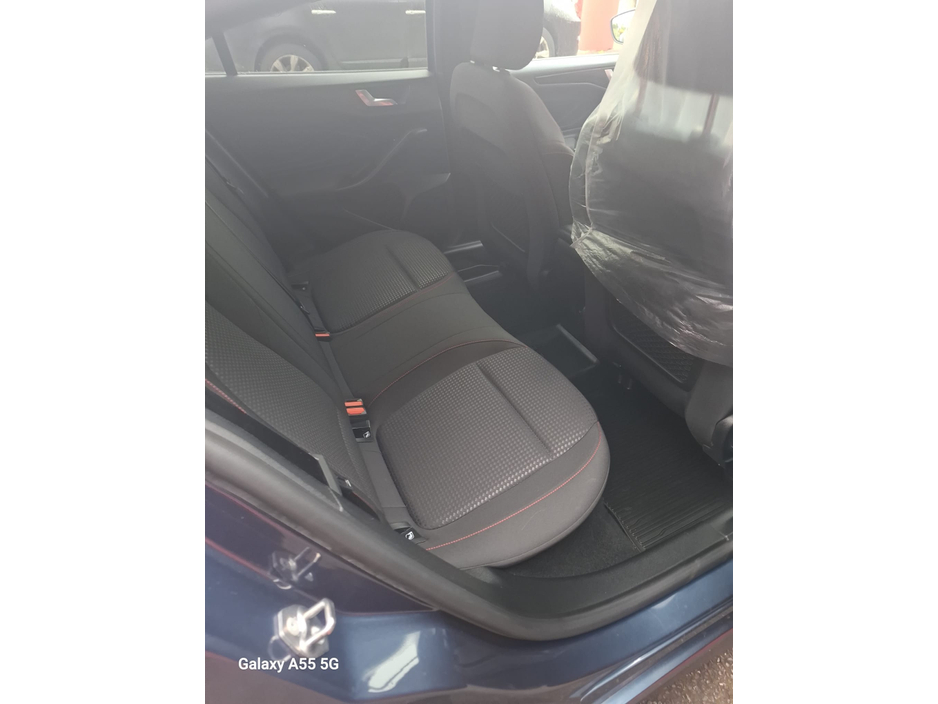 2021 Ford Focus, photo 6 of 9